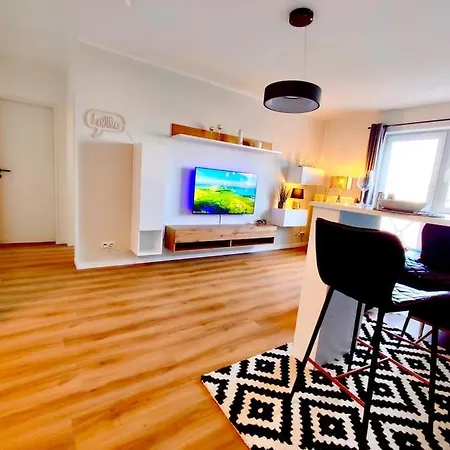 Neuwertige In Lage Incl. Parkplatz Apartament *