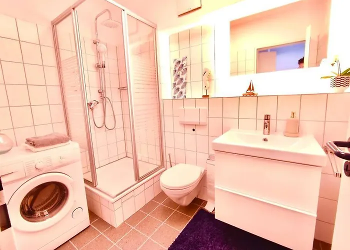 شقة Neuwertige In Lage Incl. Parkplatz *